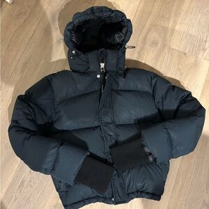 Aritzia Super Puff Shorty jacket in navy, size XS.